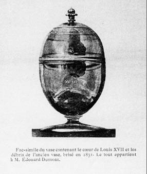 L'urne contenant le coeur du Dauphin