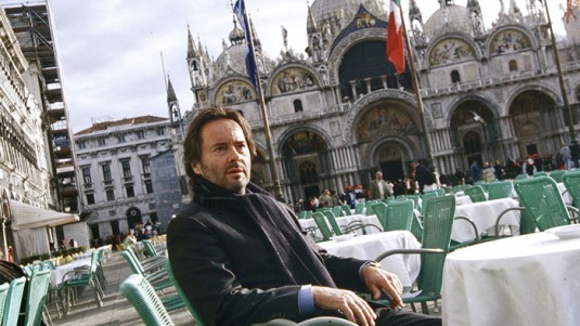  Commissaire Brunetti : enquêtes à Venise Des amis haut placés